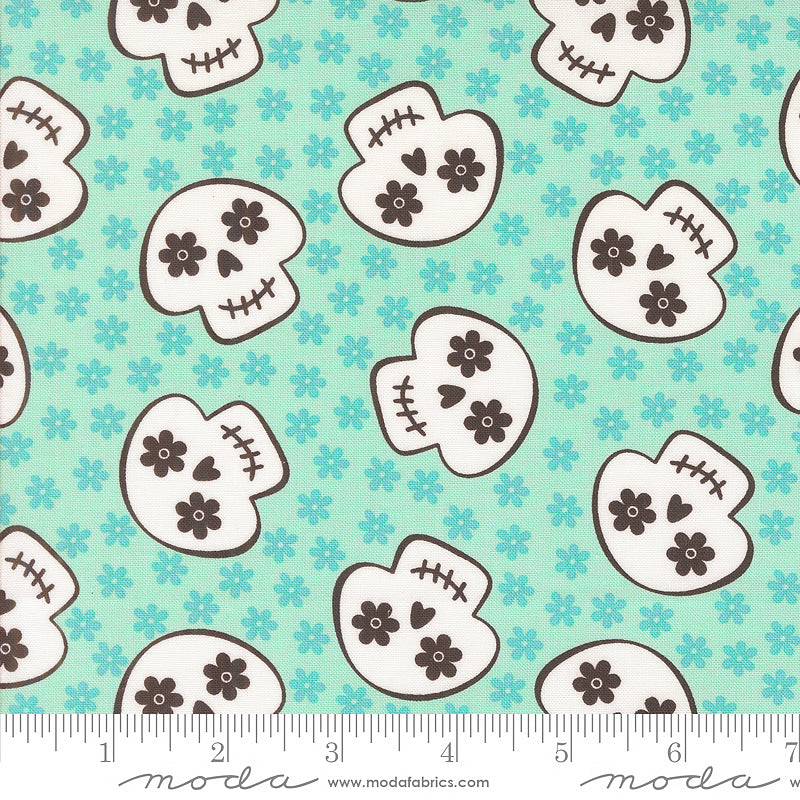 Fab-Boo-Lous Skull Flowers Aqua