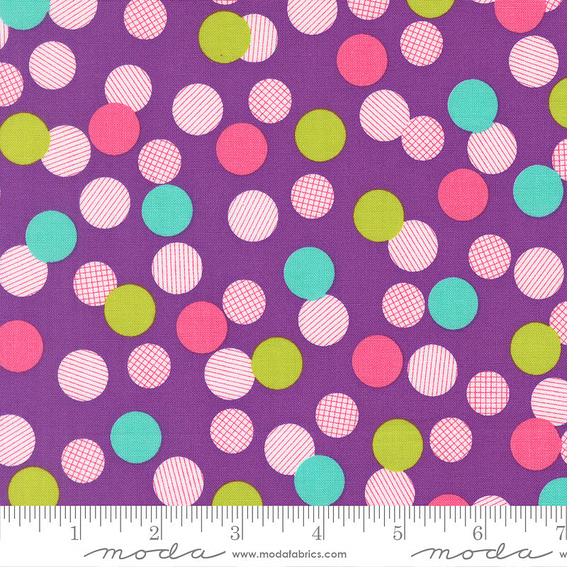 Pick Me! Playful Dot Grape