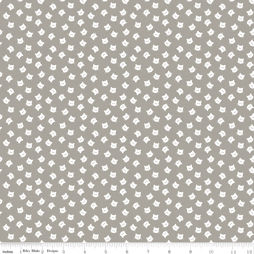 Costume Maker's Act II Scaredy Cat Buttons Gray